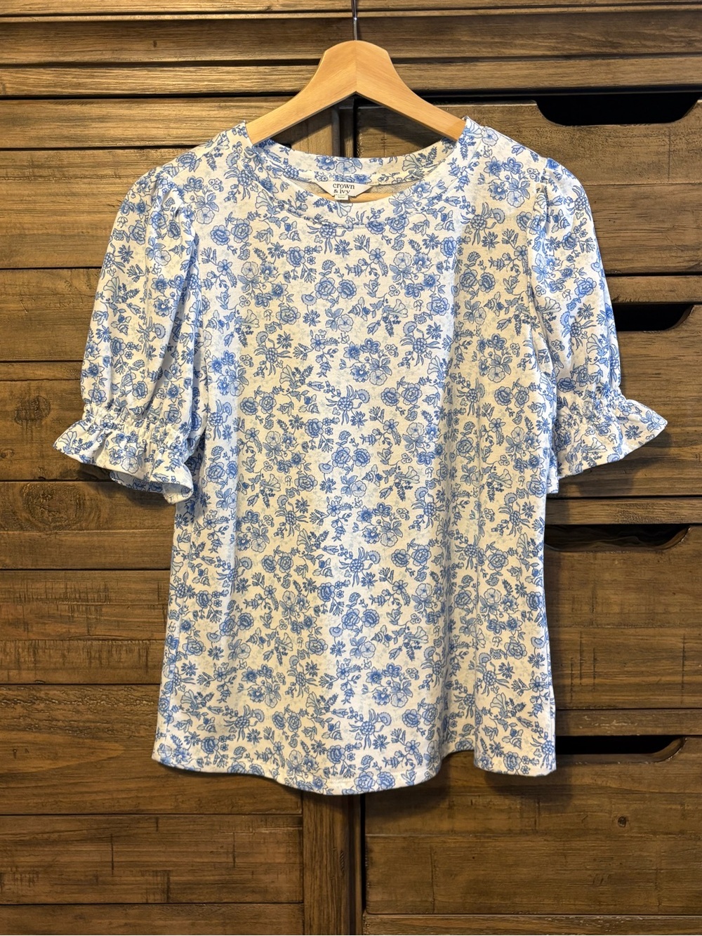 Crown & Ivy Blue Floral Puff Sleeve Blouse XS Cottagecore Teacher Core Top - Picture 3 of 6